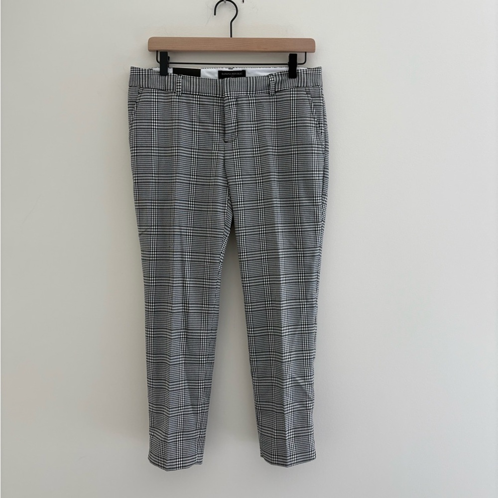 Banana Republic Women's Black and White Plaid Cropped Pants